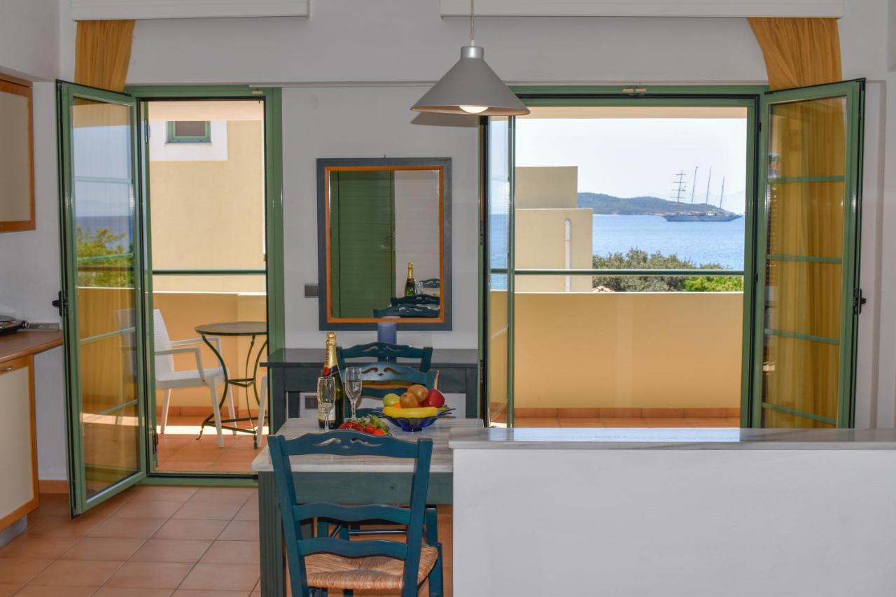 Hotel Dafni Skiathos Town Bagian luar foto