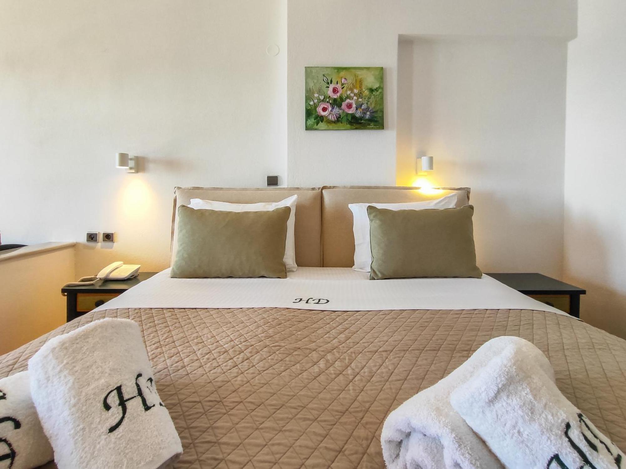Hotel Dafni Skiathos Town Bagian luar foto