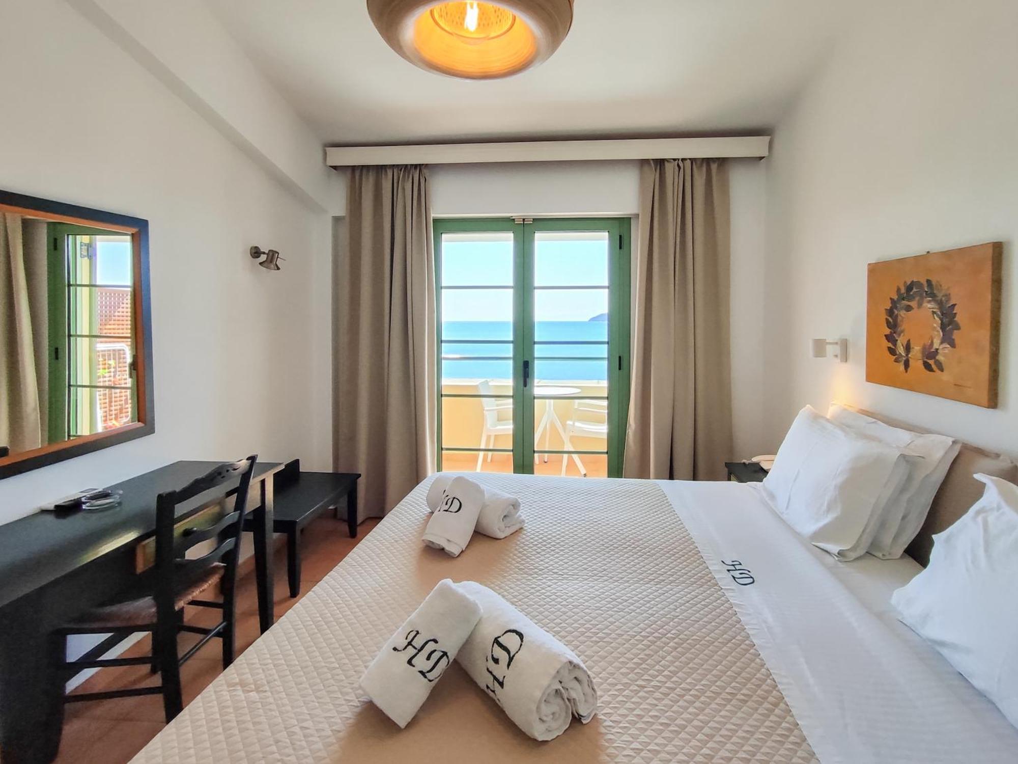 Hotel Dafni Skiathos Town Bagian luar foto