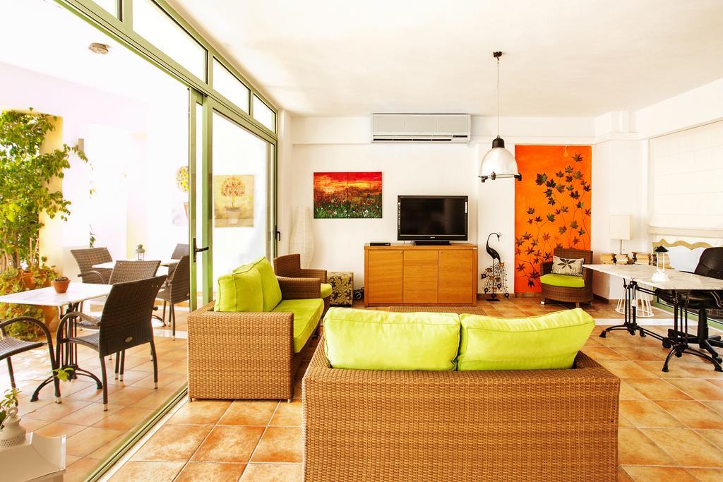 Hotel Dafni Skiathos Town Bagian luar foto